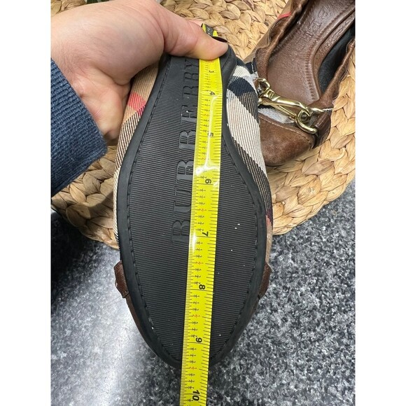 authentic Burberry London Signature Plaid Print - Picture 7 of 8